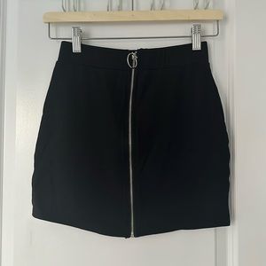 Basic Black Full Zip Mini Skirt (XXS)